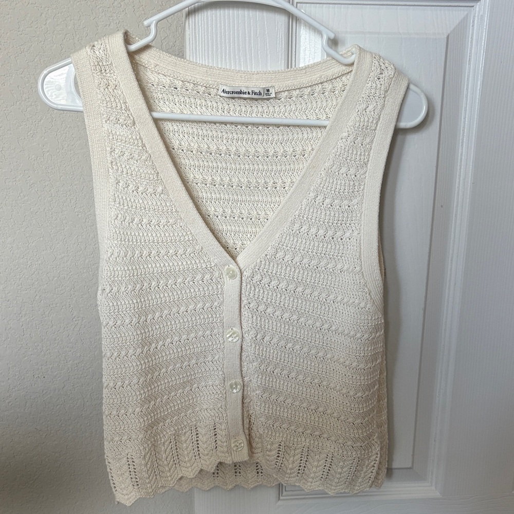 Abercrombie  Cream V-Neck Sweater vest tank